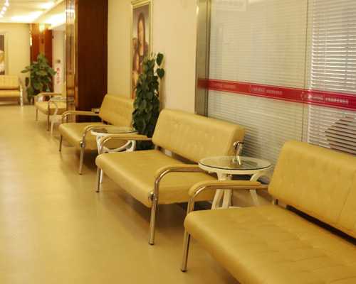 雅士利闪耀进博会，朵拉小羊高歌献艺，好评不断！